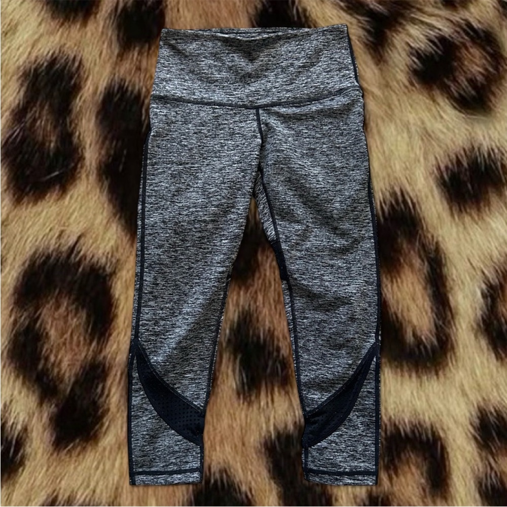 MONO-B Capri Leggings